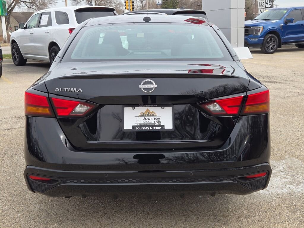 Used 2025 Nissan Altima 2.5 S image 10
