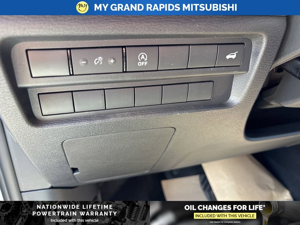 New 2026 Mitsubishi Outlander Trail Edition image 23