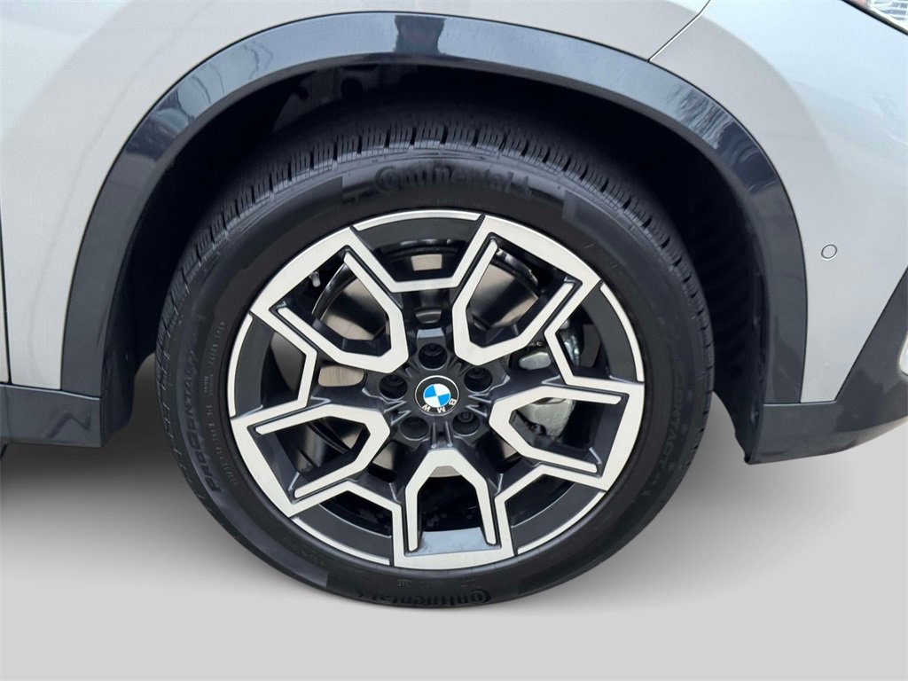 Certified 2025 BMW X1 xDrive28i w/ Premium Package image 9
