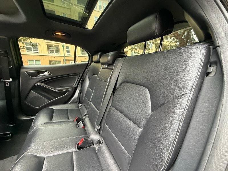 Used 2018 Mercedes-Benz GLA 250 image 36