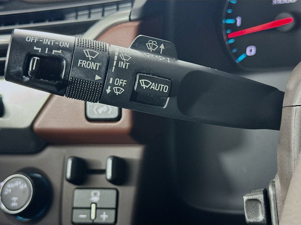 Used 2017 Chevrolet Tahoe Premier AWD/4WD image 13