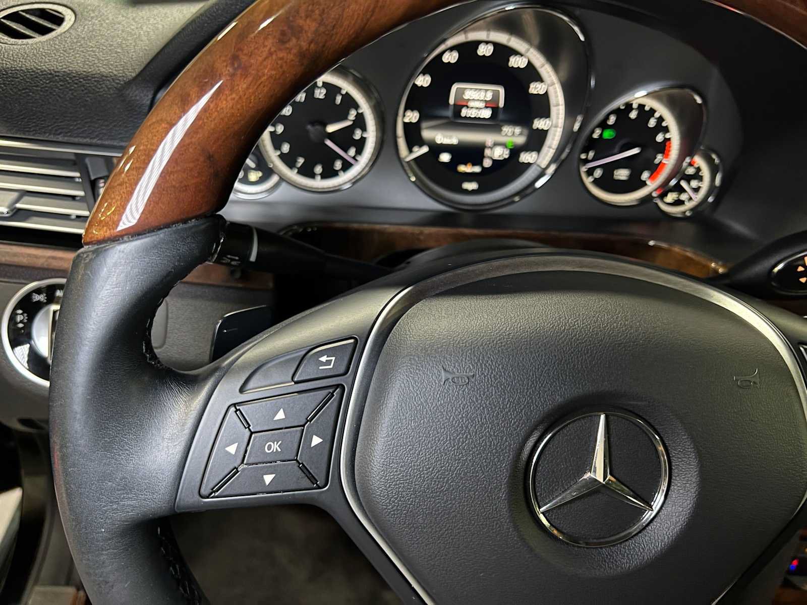 Used 2013 Mercedes-Benz E 550 4MATIC Sedan image 28