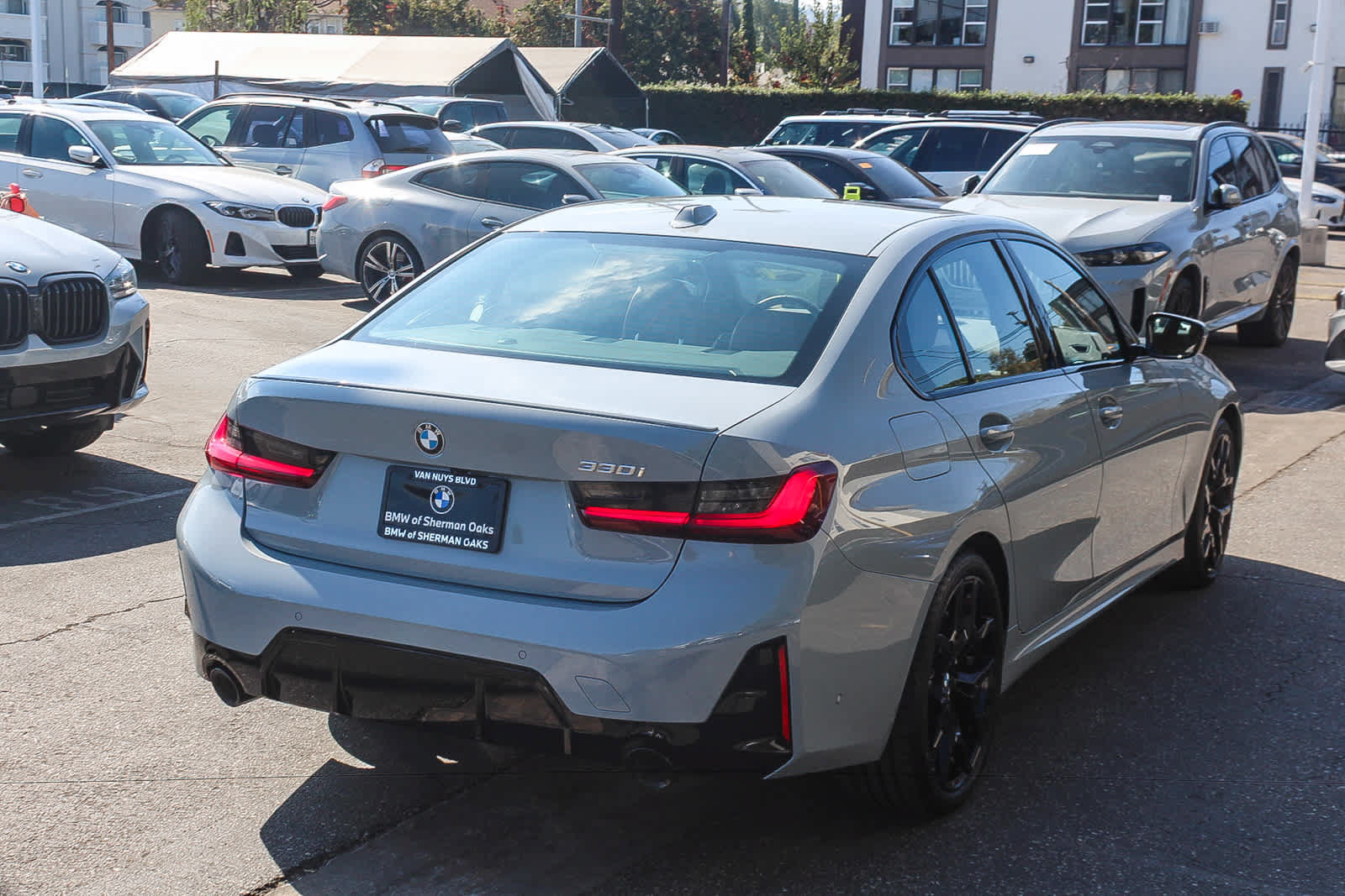 Used 2026 BMW 330i Sedan w/ M Sport Package RWD image 4