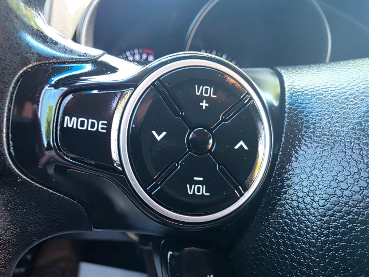 Used 2016 Kia Soul + FWD image 30