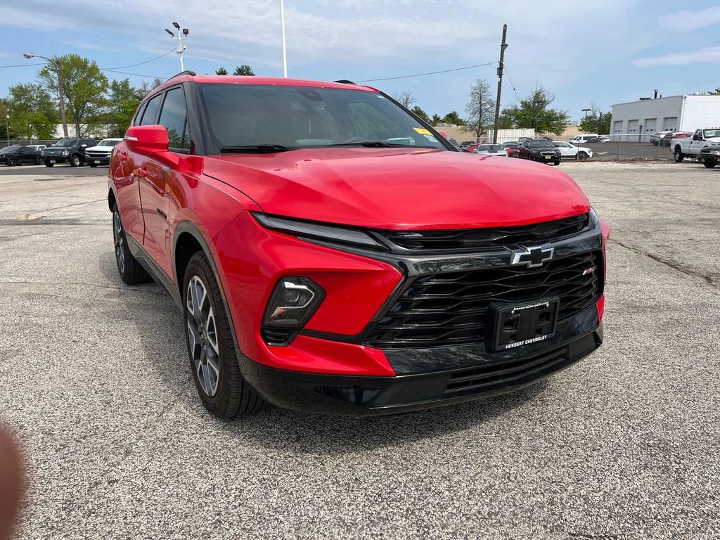 Certified 2024 Chevrolet Blazer RS w/ Enhanced Convenience Package FWD image 4