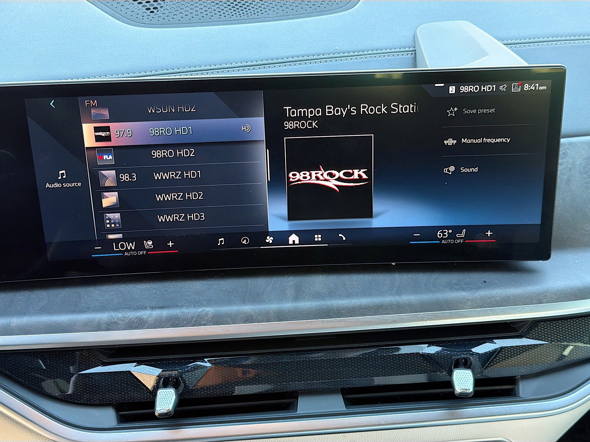 Used 2025 BMW X5 sDrive40i w/ Executive Package image 32