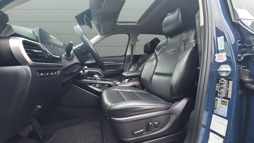 Used 2025 Kia Telluride S image 11