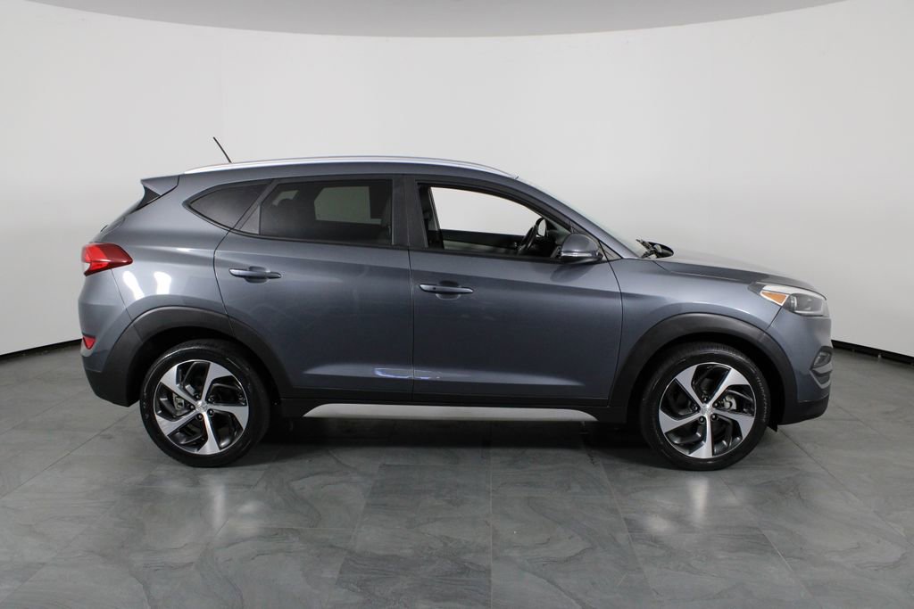 Used 2017 Hyundai Tucson Sport image 14