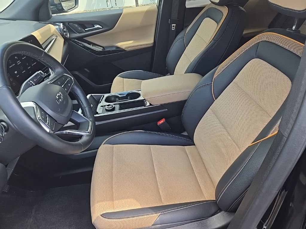 Used 2025 Chevrolet Equinox ACTIV w/ LPO, Floor Liner Package FWD image 24