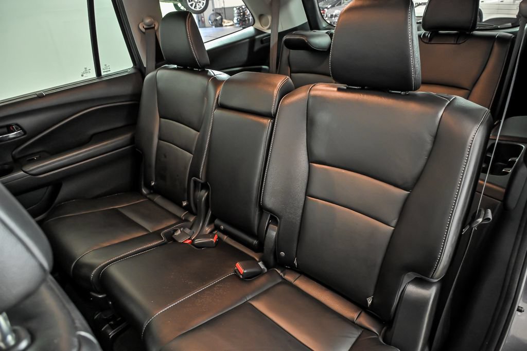Used 2020 Honda Pilot Touring image 16