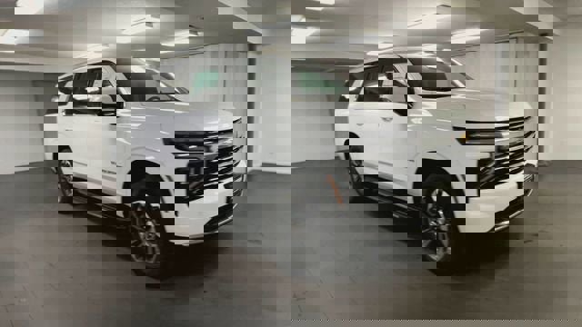 New 2026 Chevrolet Suburban LT w/ Comfort Package image 2