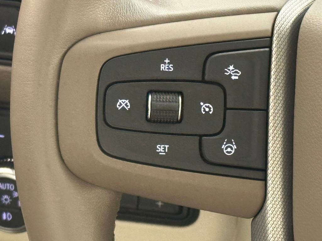 Used 2023 GMC Yukon XL Denali w/ Denali Reserve Package AWD/4WD image 33