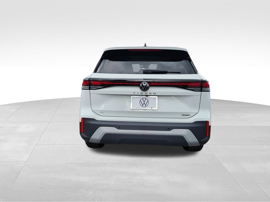 Certified 2026 Volkswagen Tiguan SE AWD/4WD image 6