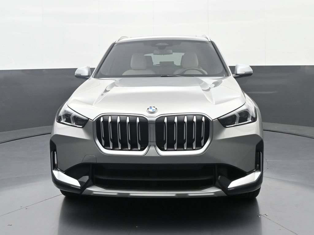 Used 2024 BMW X1 xDrive28i w/ Convenience Package AWD/4WD image 2