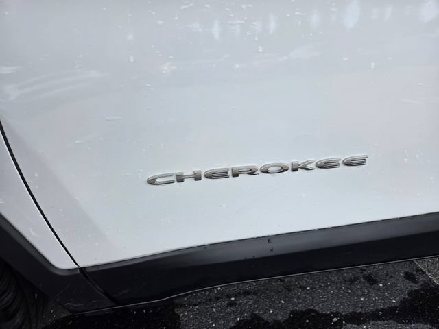 Used 2019 Jeep Cherokee Limited AWD/4WD image 24