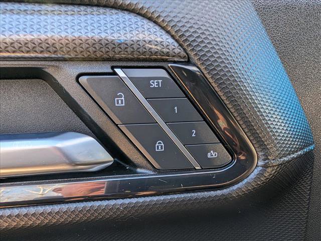 Used 2022 Chevrolet Silverado 1500 ZR2 w/ Technology Package image 30