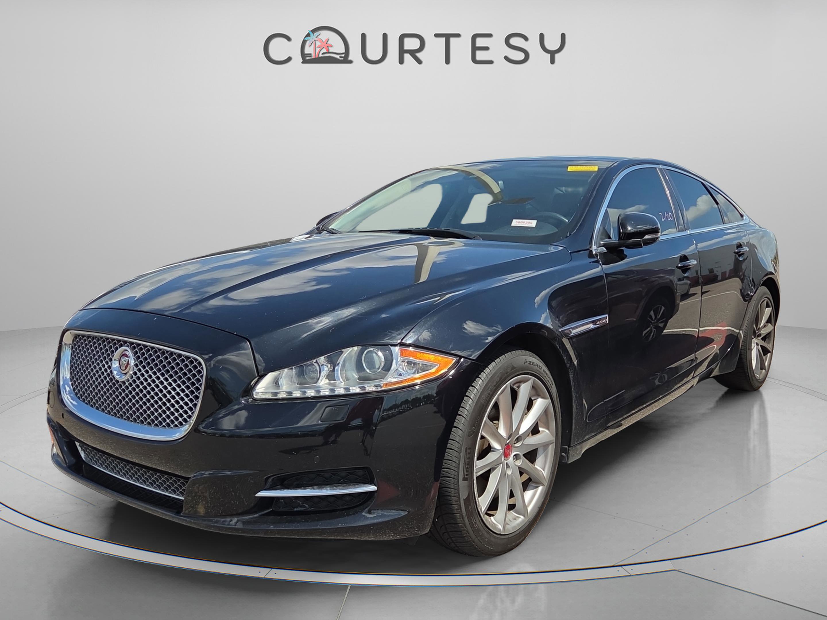 Used 2015 Jaguar XJ AWD image 1