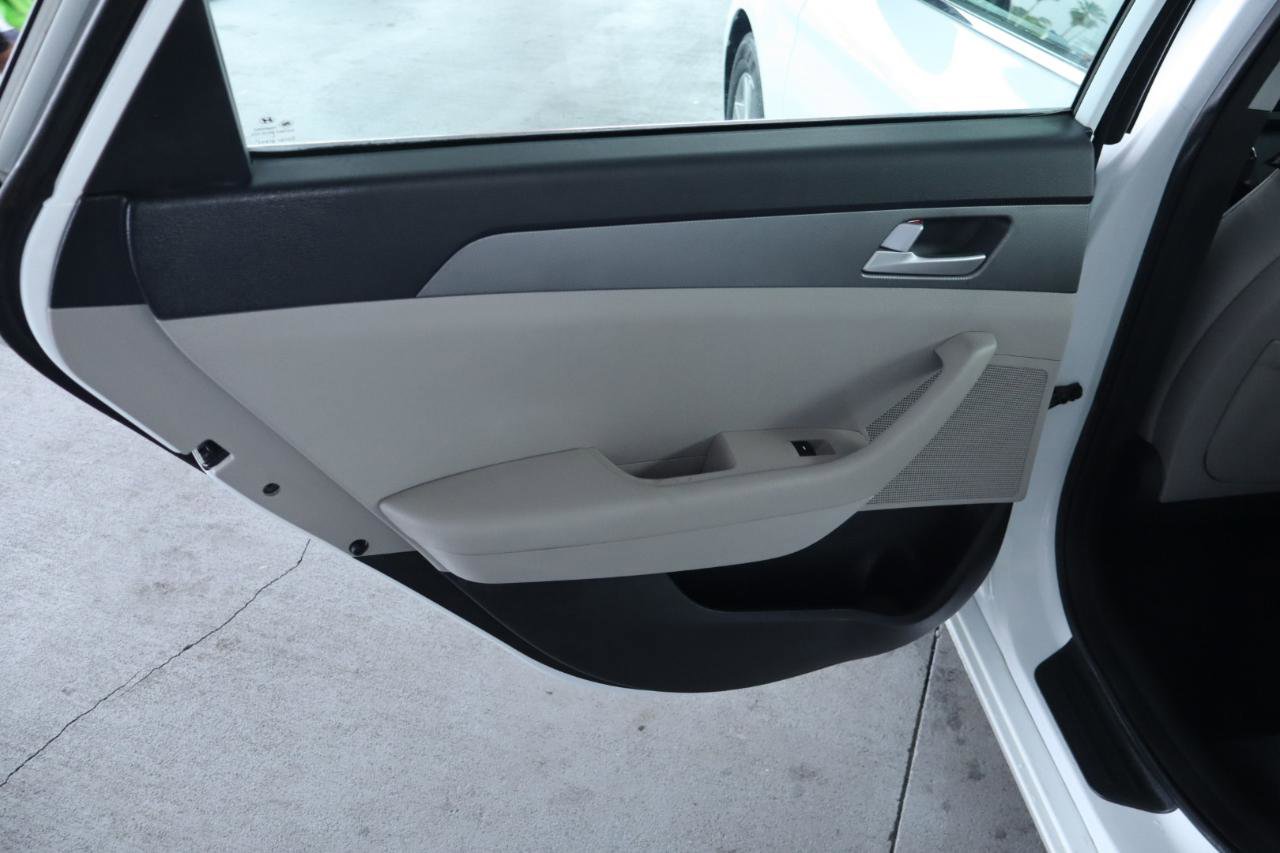 Used 2016 Hyundai Sonata SE image 27