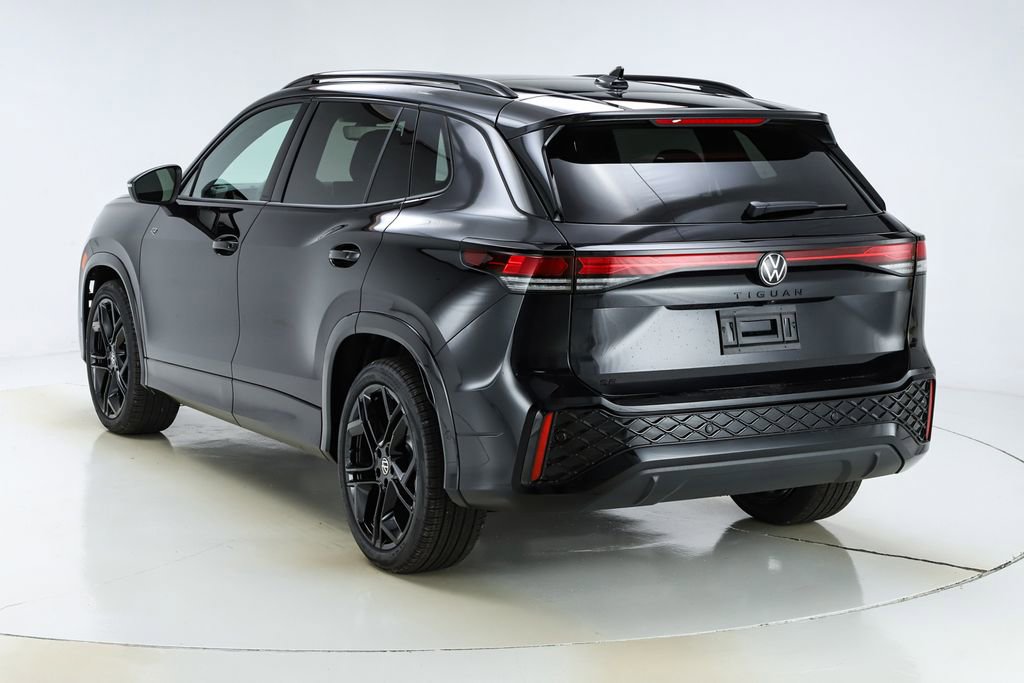 New 2026 Volkswagen Tiguan SE R-Line image 7