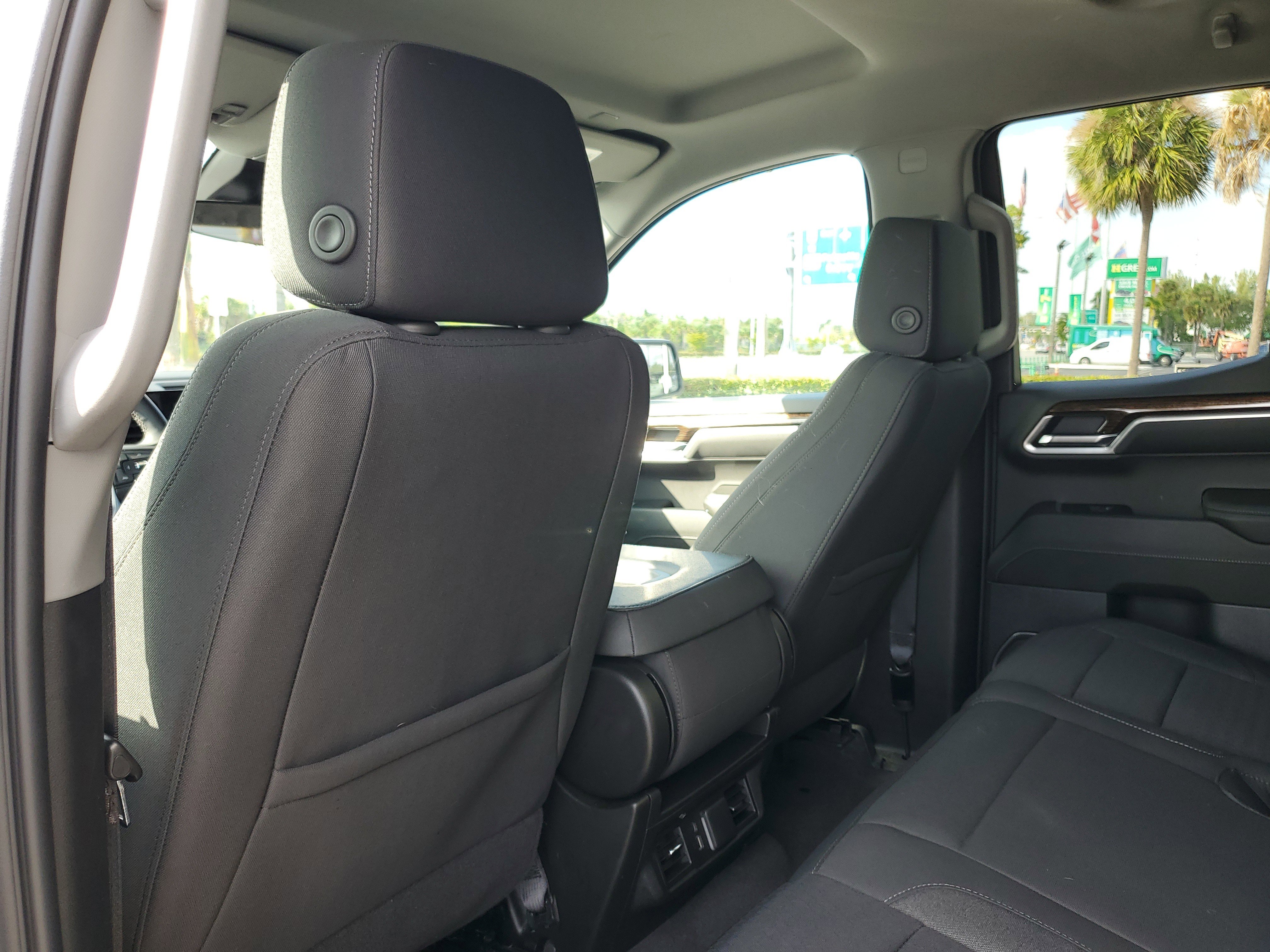 Used 2023 GMC Sierra 1500 SLE image 15