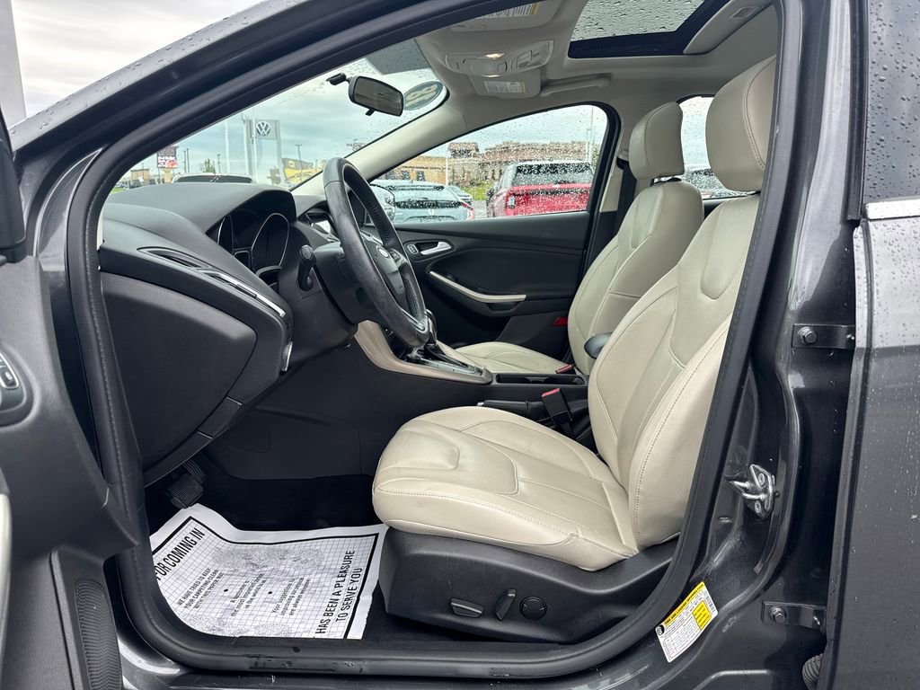 Used 2018 Ford Focus Titanium FWD image 42