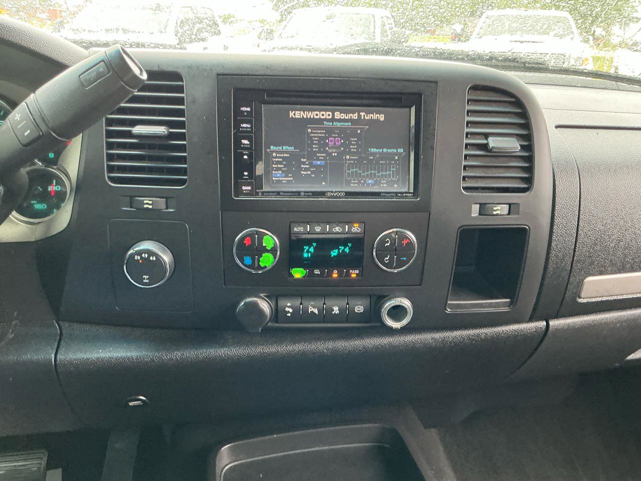 Used 2011 Chevrolet Silverado 2500 LT w/ Interior Plus Package AWD/4WD image 19