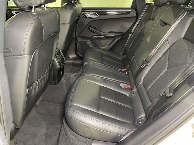 Used 2024 Porsche Macan image 19