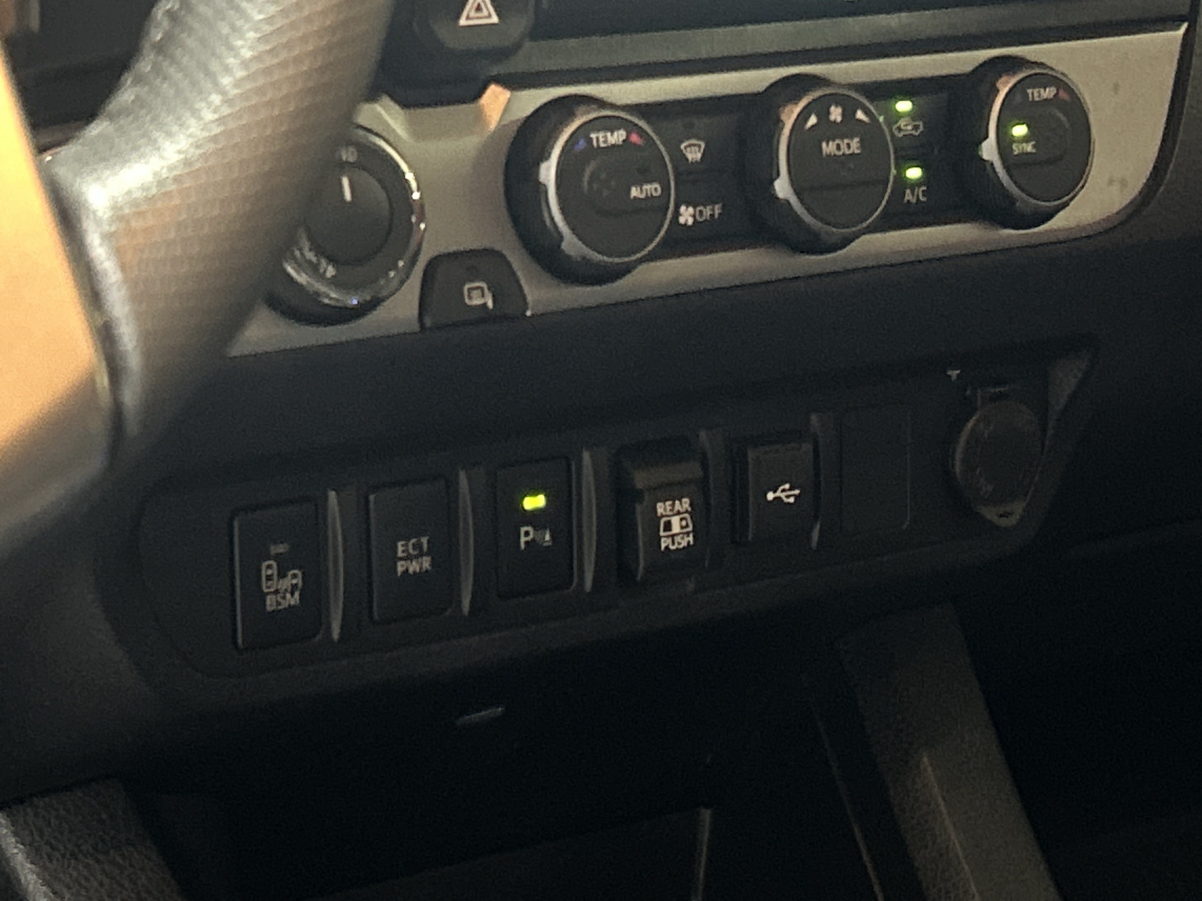 Used 2023 Toyota Tacoma SR5 AWD/4WD image 35