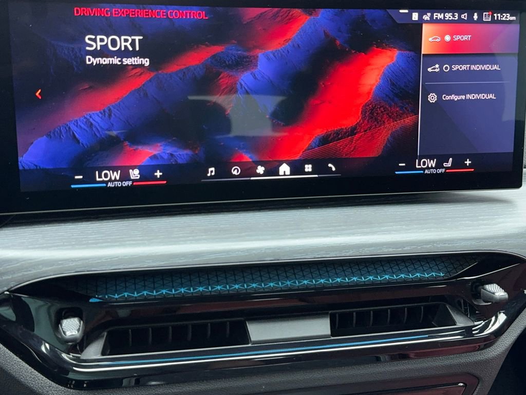 Used 2025 BMW i4 eDrive40 image 30