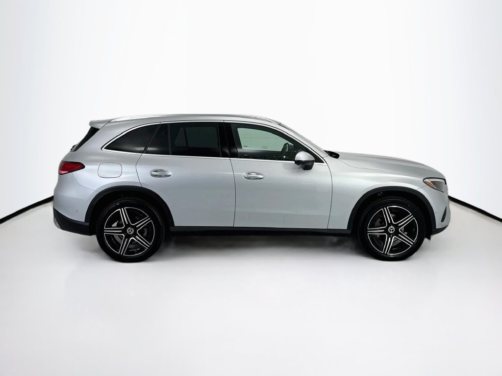 Certified 2026 Mercedes-Benz GLC 300 image 4