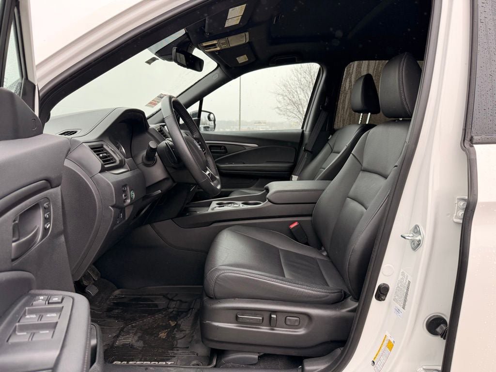 Used 2025 Honda Passport EX-L image 24