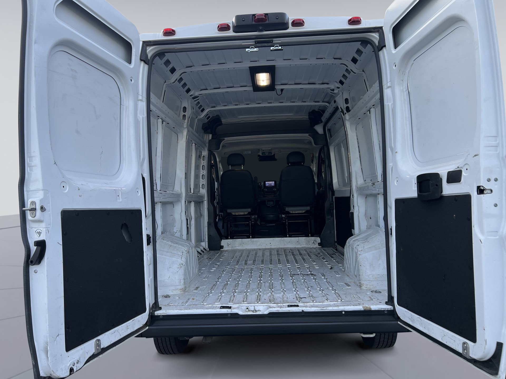 Used 2024 RAM ProMaster 2500 w/ Convenience Group FWD image 33