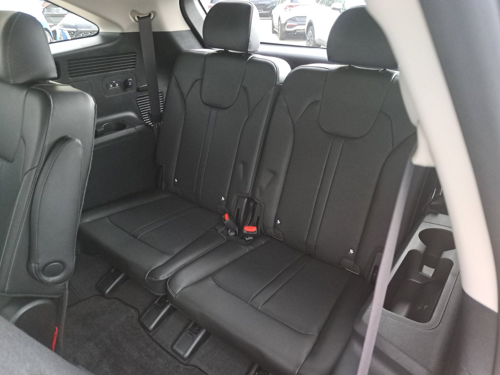 New 2024 Kia Sorento EX w/ Panoramic Sunroof Package FWD image 16