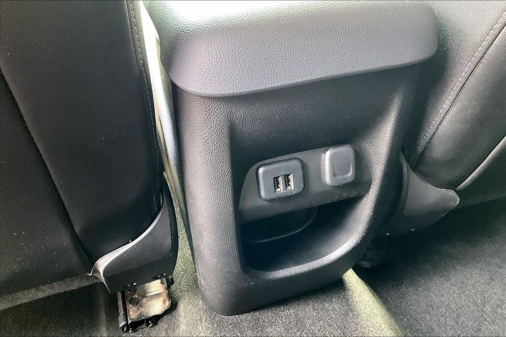 Used 2015 Chevrolet Colorado Z71 AWD/4WD image 30