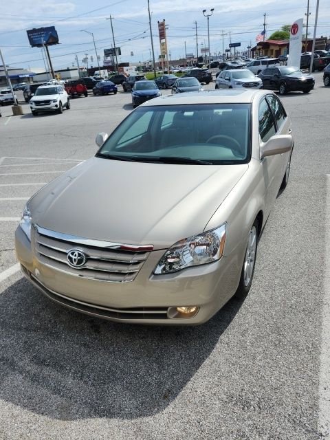 Used 2007 Toyota Avalon XLS FWD image 1
