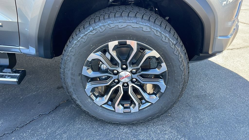 New 2026 GMC Canyon Denali AWD/4WD image 9