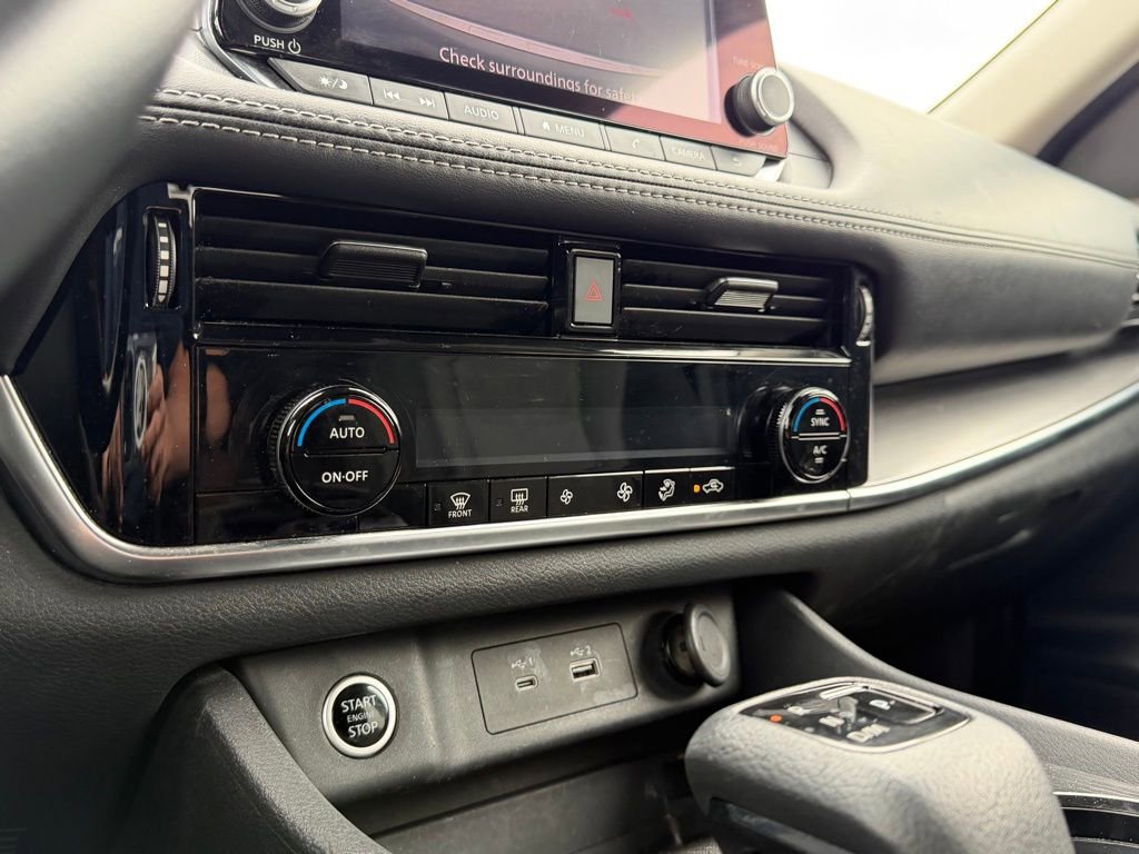 Used 2023 Nissan Rogue SV image 23