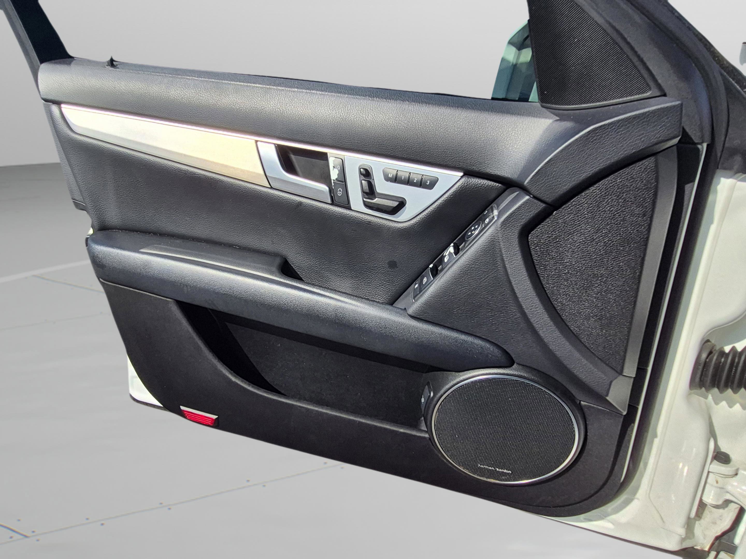 Used 2013 Mercedes-Benz C 250 Sedan image 21