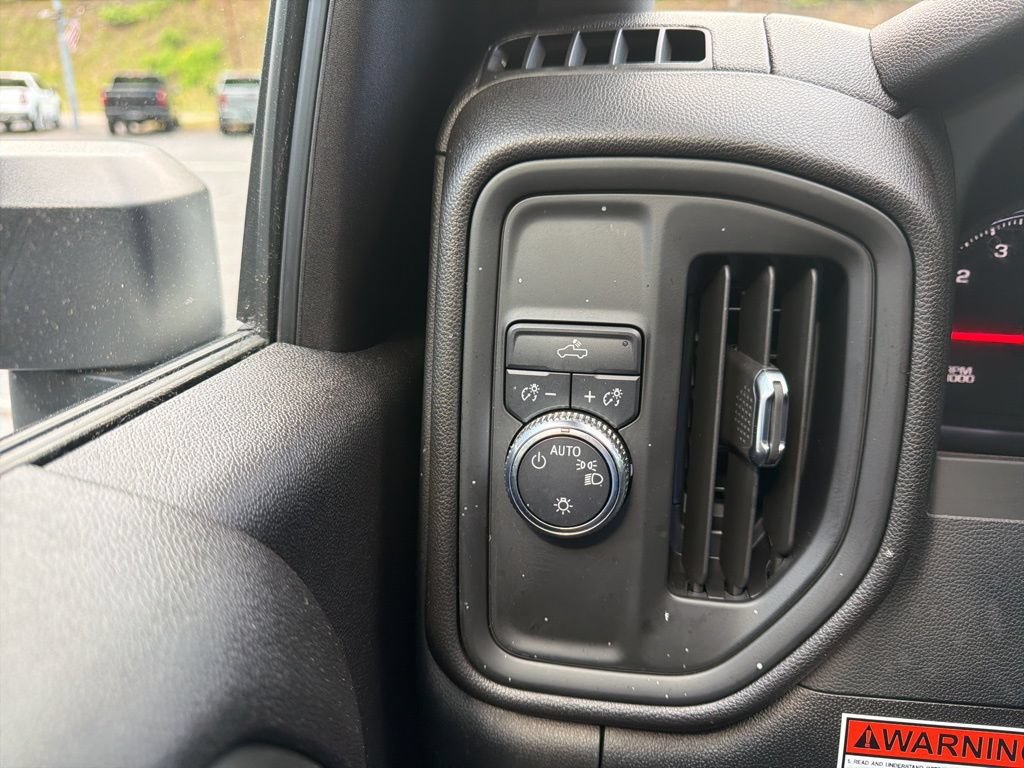 Certified 2024 GMC Sierra 3500 Pro w/ Convenience Package RWD image 30