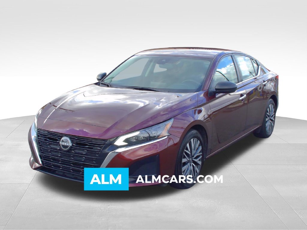 Used 2025 Nissan Altima 2.5 SV FWD image 1