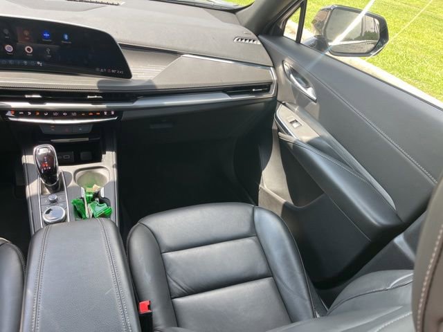 Certified 2025 Cadillac XT4 Premium Luxury FWD image 32
