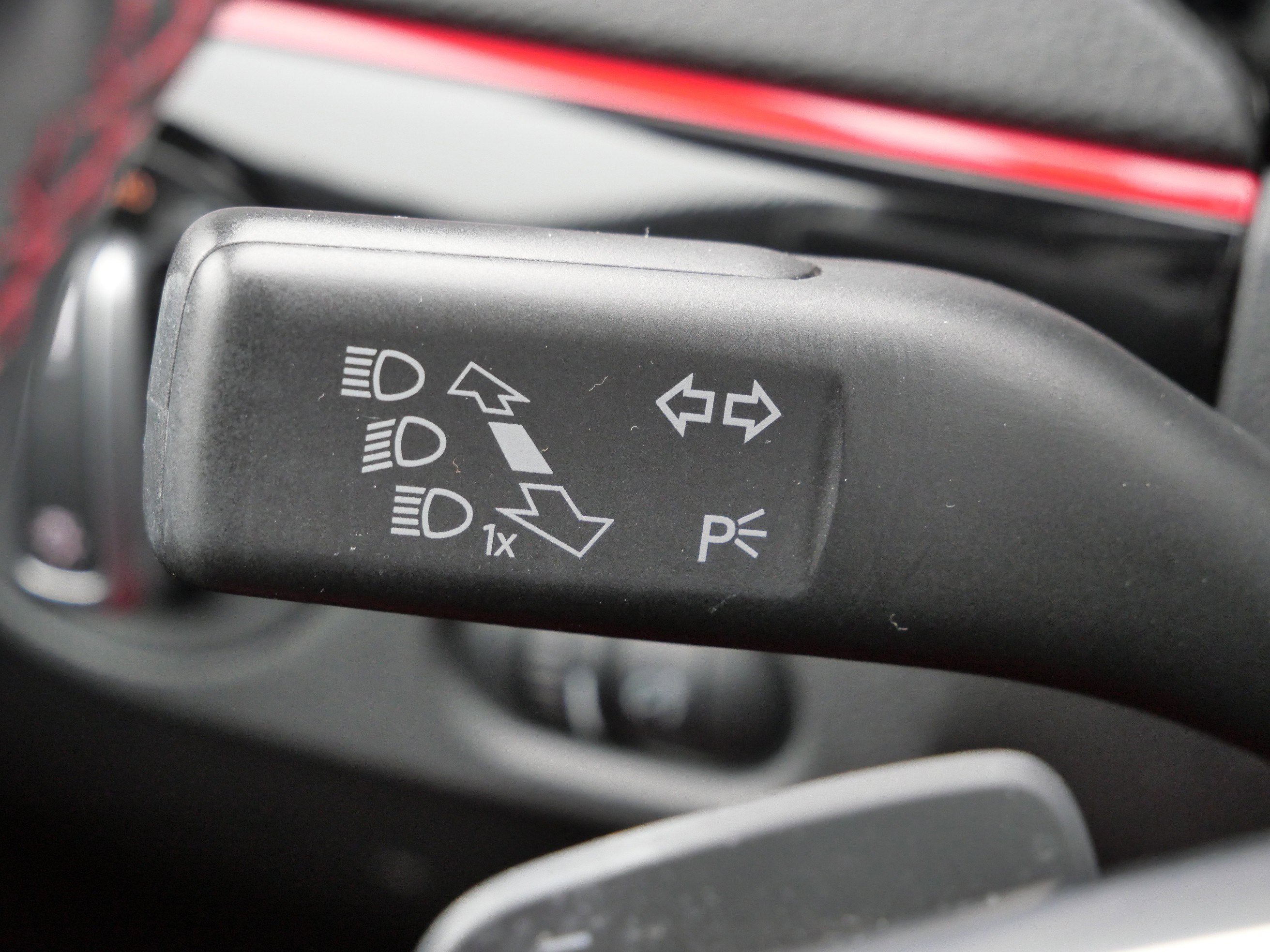 Used 2018 Volkswagen Jetta GLI image 32