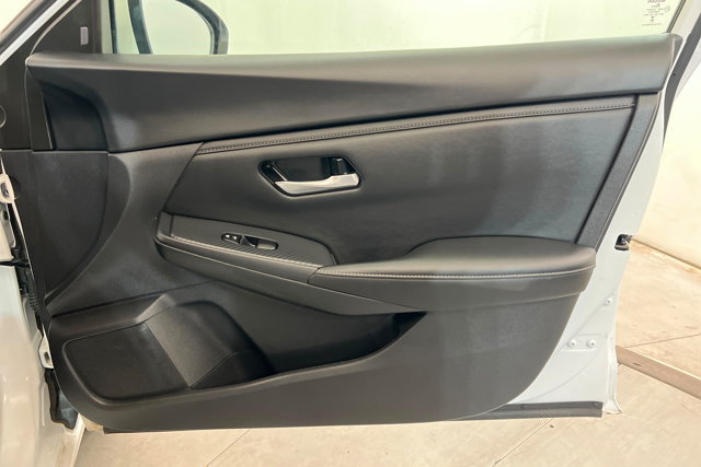 Used 2025 Nissan Sentra SV FWD image 23