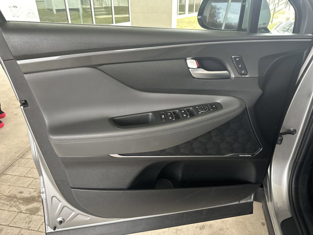 Used 2023 Hyundai Santa Fe Limited image 10