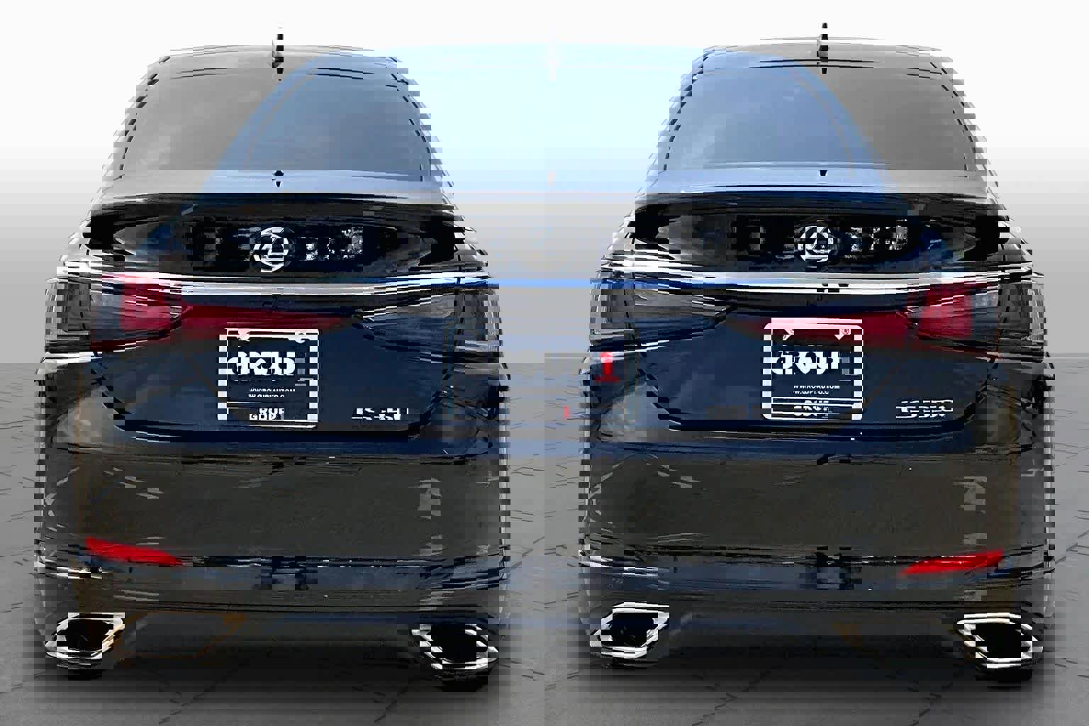 Used 2023 Lexus ES 350 Ultra Luxury w/ Accessory Package (Z2) FWD image 5