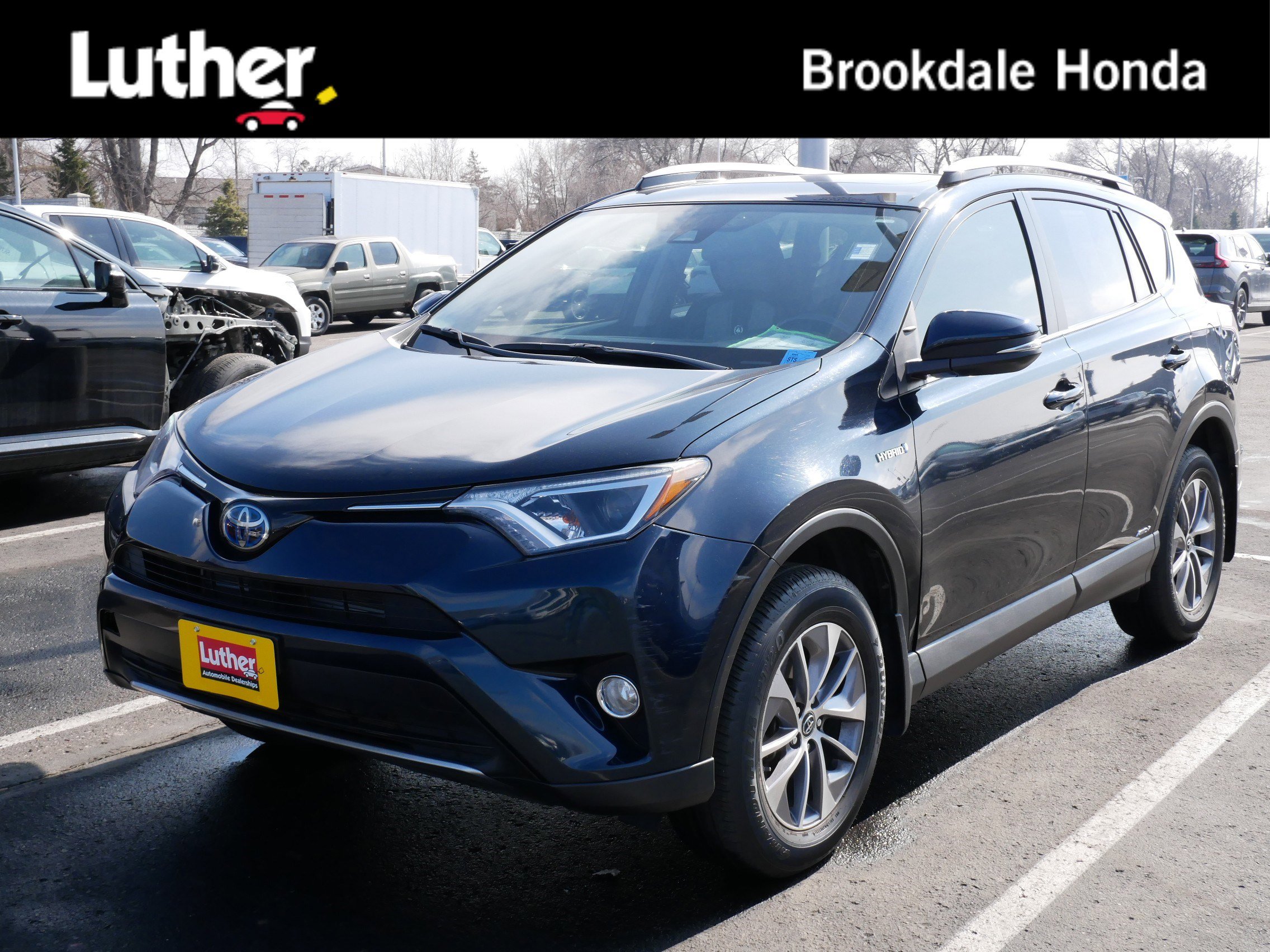 Used 2018 Toyota RAV4 XLE w/ Carpet Mat Package image 1