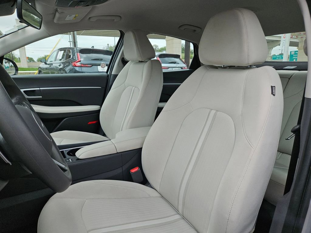 Used 2025 Hyundai Sonata SEL FWD image 16