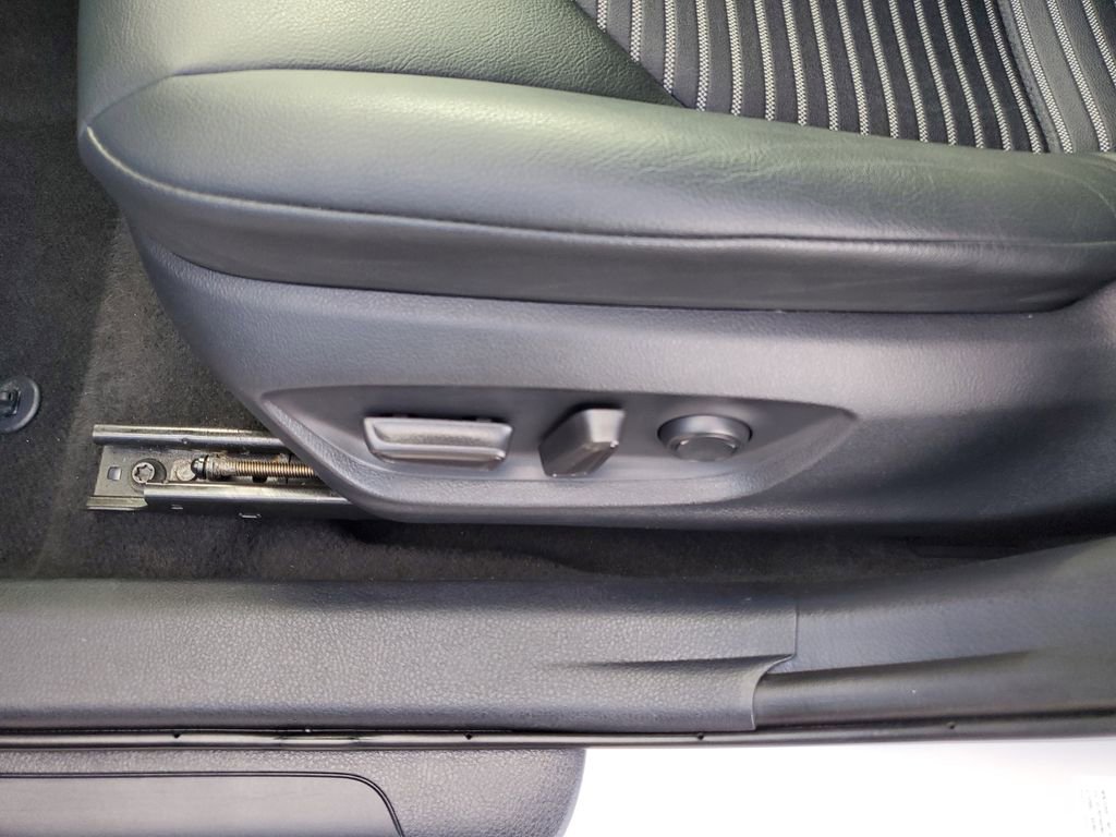 Used 2023 Toyota Camry SE w/ Convenience Package image 21