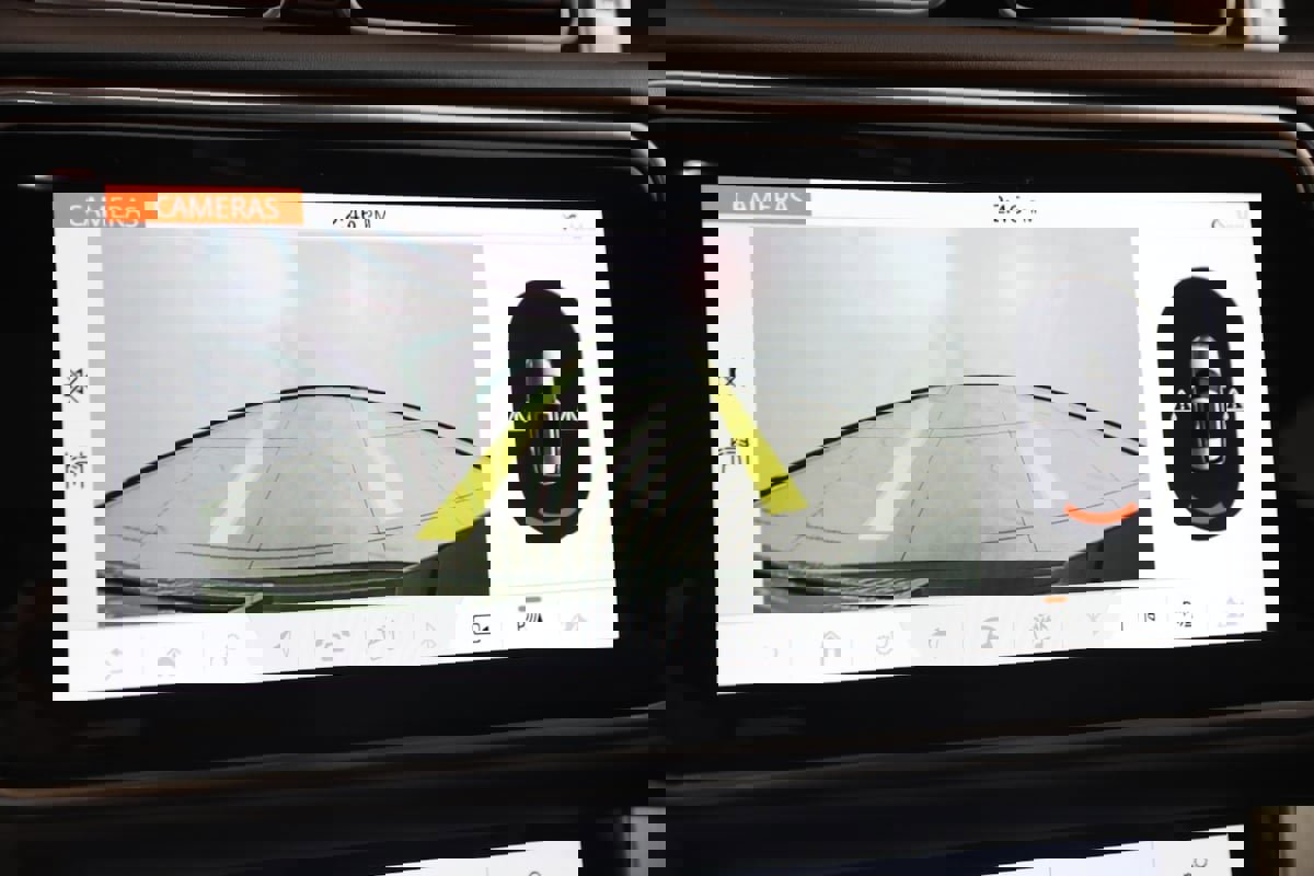 Used 2021 Land Rover Range Rover P525 Westminster Edition image 11