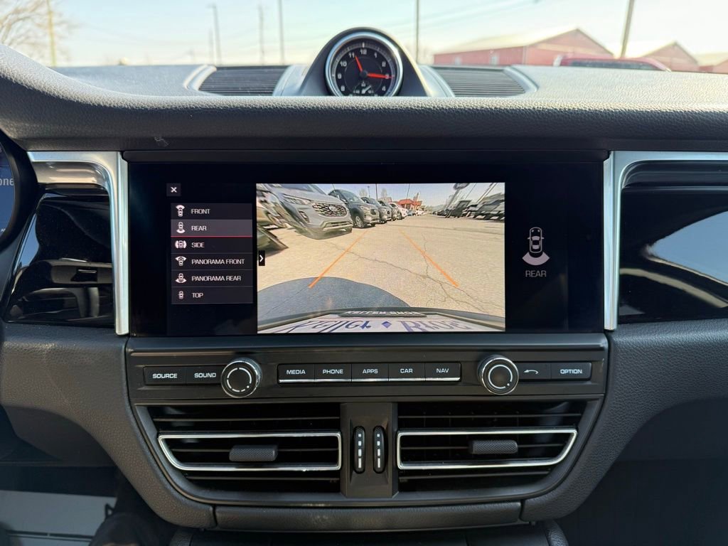 Used 2021 Porsche Macan S image 21